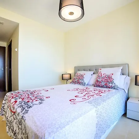 Lejlighed Punta Prima Sleeps 4 Pool Wifi