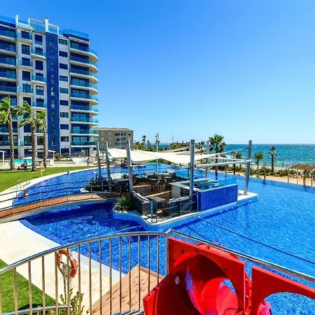 Lejlighed Punta Prima Sleeps 4 Pool Wifi *