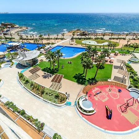 Punta Prima Sleeps 4 Pool Wifi